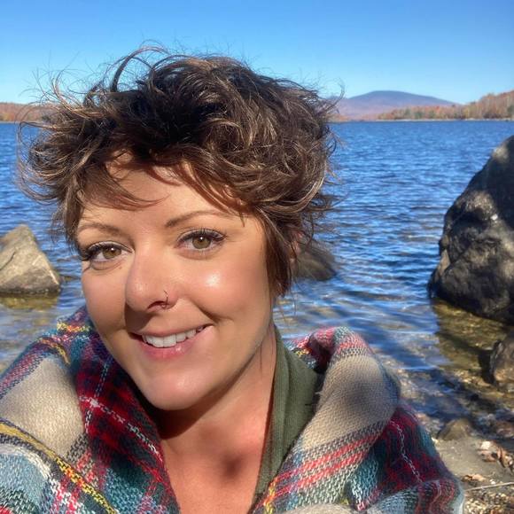 Meet your Posher, Lauren - Picture 1 of 1